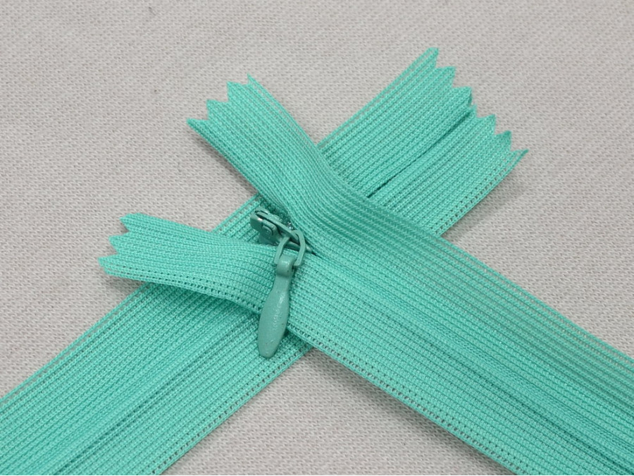 251